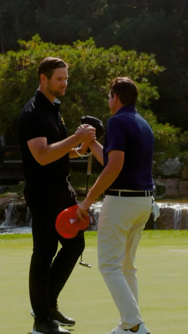 A thrilling conclusion on the 18th hole as Hoyt McGarity and Harry Bolton battle it out in their singles match until the very last putt.